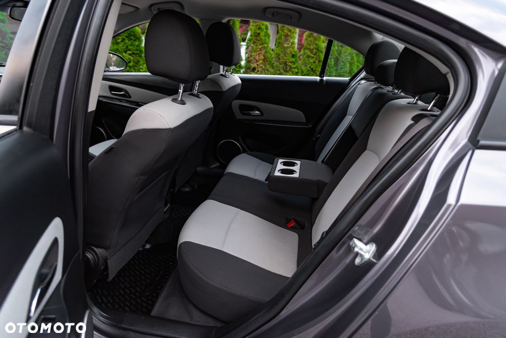 Chevrolet Cruze 1.8 LS - 20