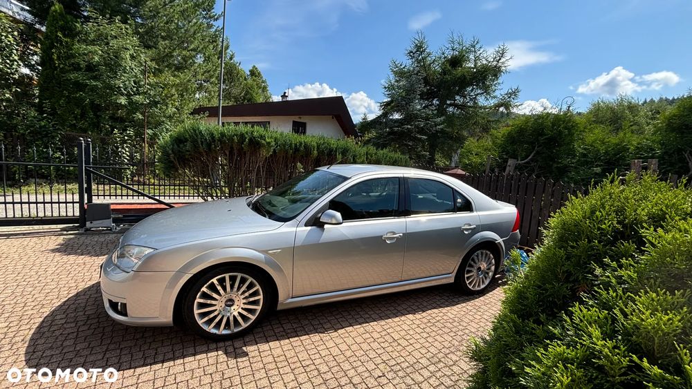 Ford Mondeo 3.0 V6 ST 220 - 2