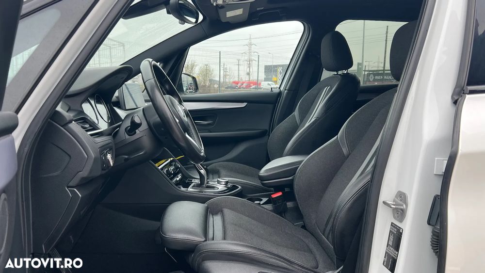 BMW Seria 2 218i AT - 7