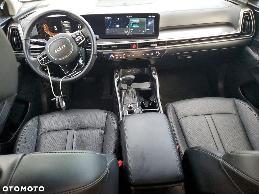 Kia Sorento - 9