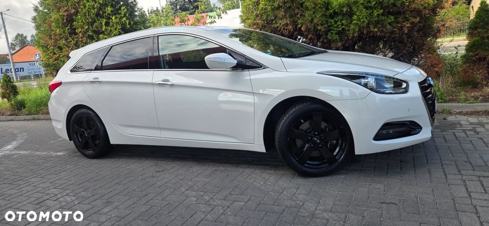 Hyundai i40 Kombi 1.7 CRDi DCT Premium - 20