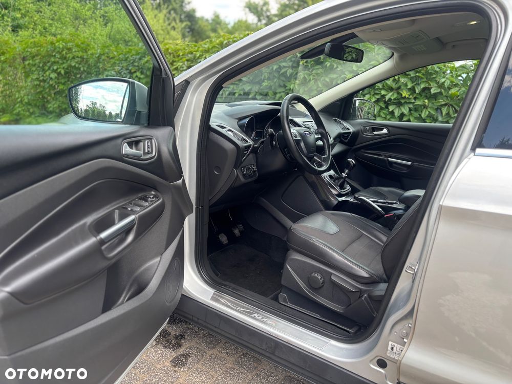 Ford Kuga 2.0 TDCi 2x4 Titanium - 15