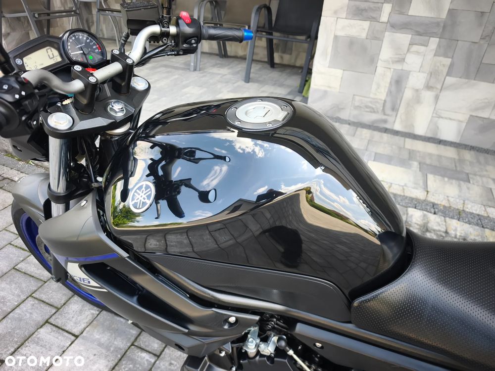 Yamaha XJ - 22