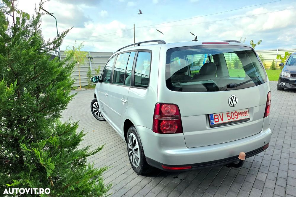 Volkswagen Touran 1.4 TSI Comfortline - 2