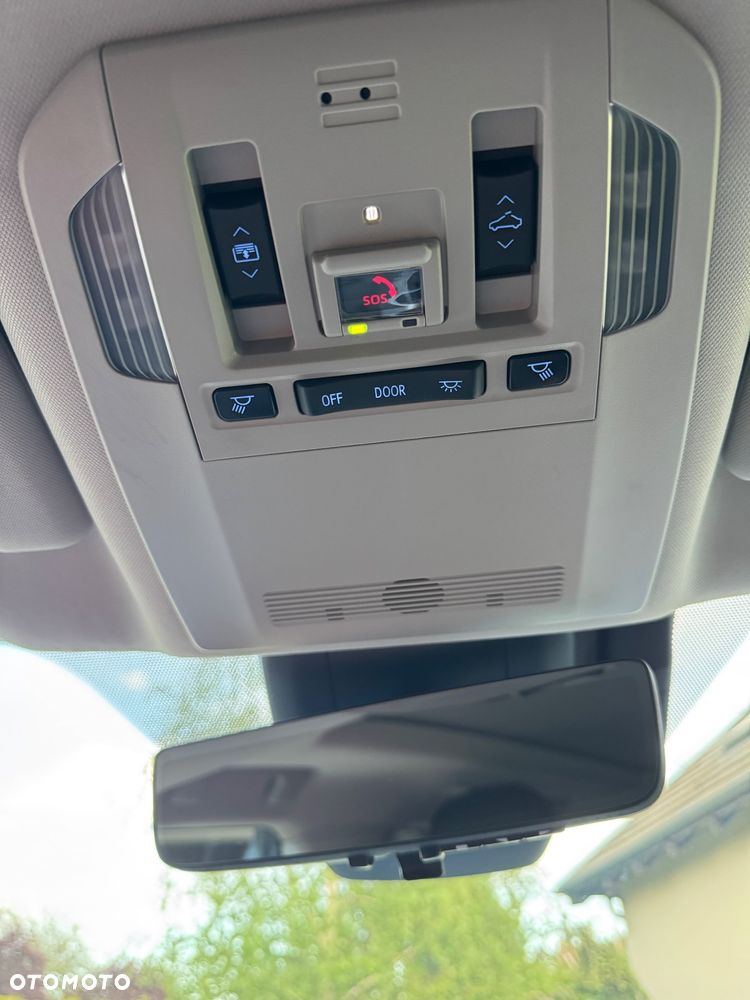 Toyota Highlander 2.5 Hybrid Executive - 17