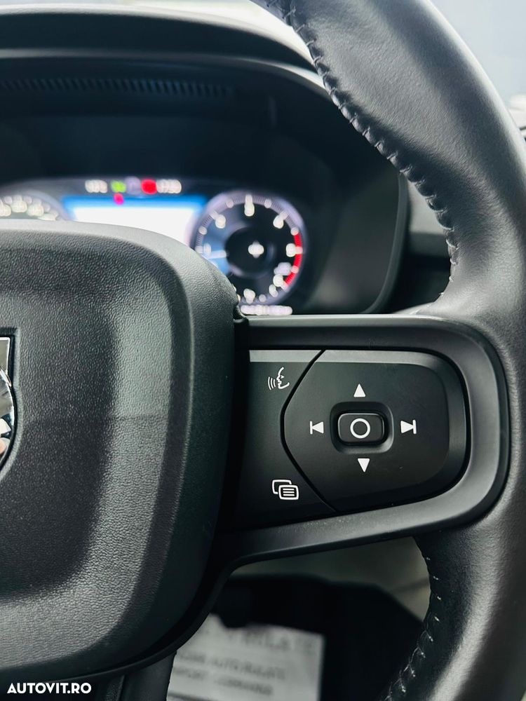 Volvo XC 40 D3 Momentum Pro - 31