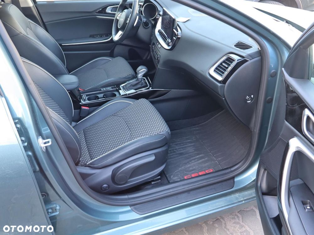 Kia Ceed - 9