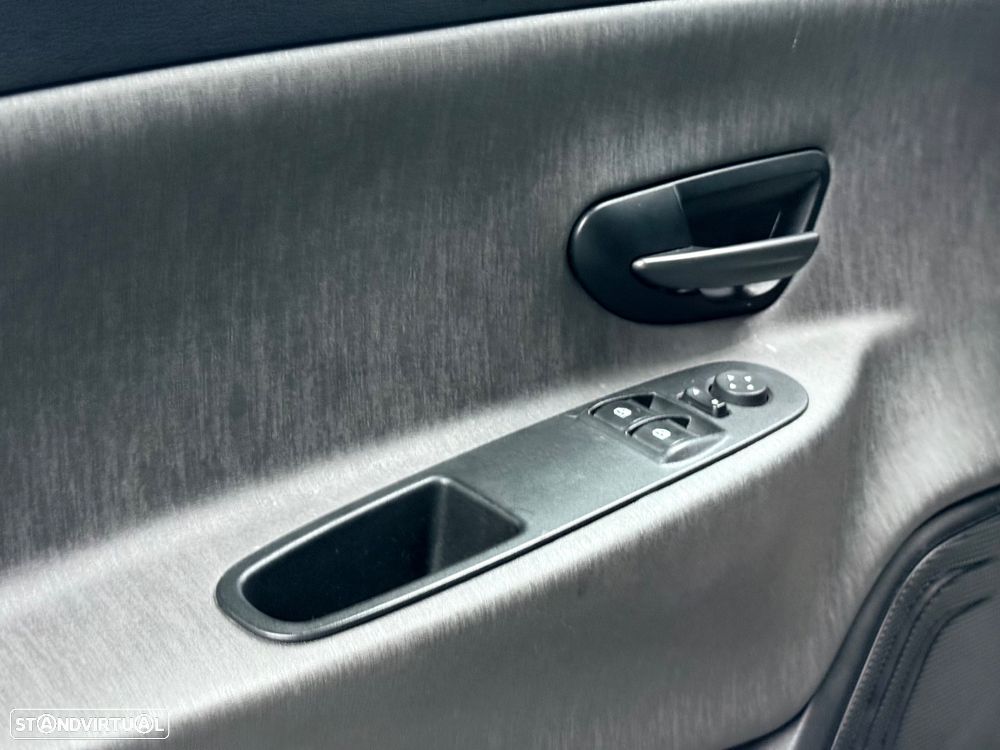 Lancia Ypsilon 1.3 MultiJet Gold - 11