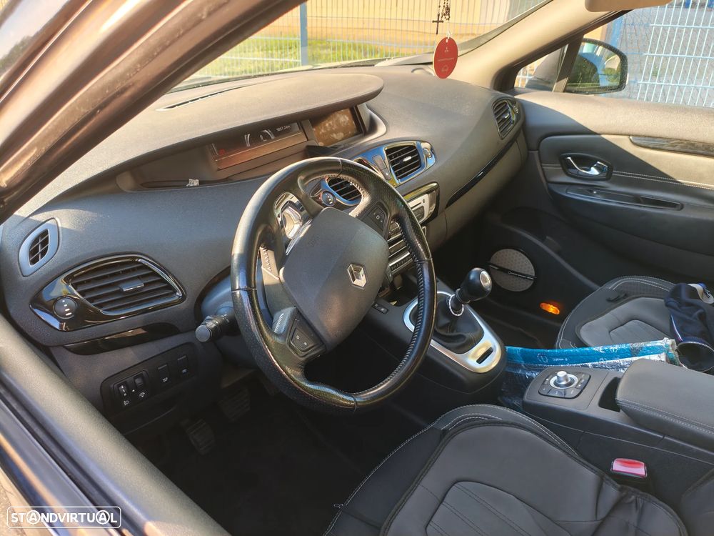 Renault Grand Scénic - 14