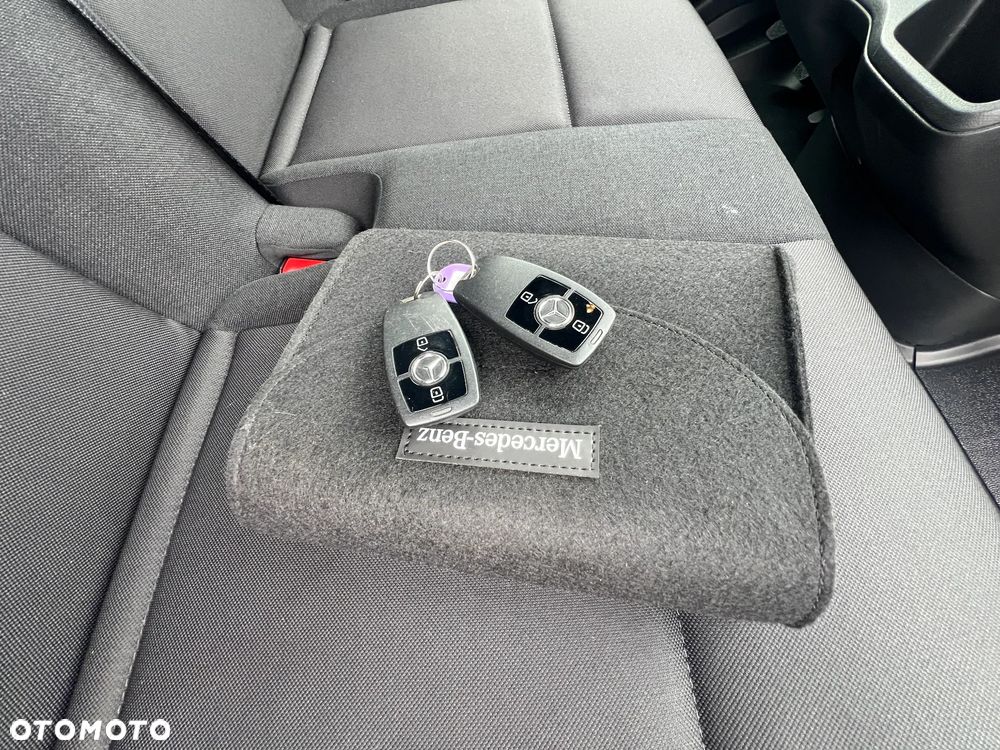Mercedes-Benz Sprinter L2 - 25