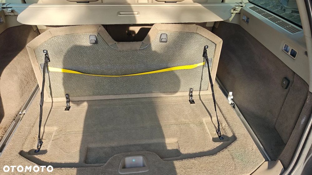 Volvo XC 70 - 30
