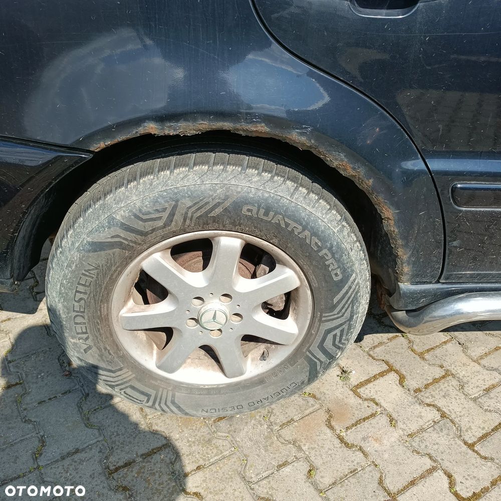 Mercedes-Benz ML - 8