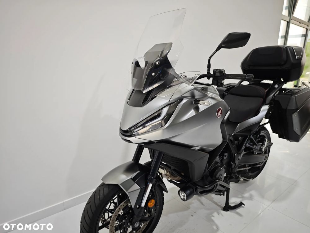 Honda NT - 23