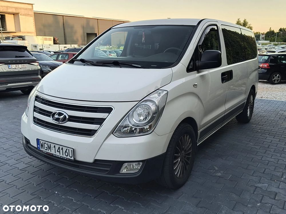Hyundai H-1 Starex - 3