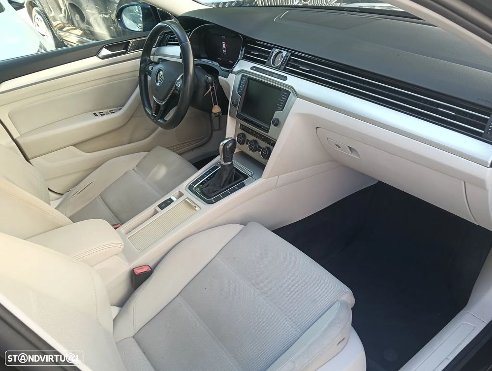 VW Passat 2.0 TDI Highline DSG - 9