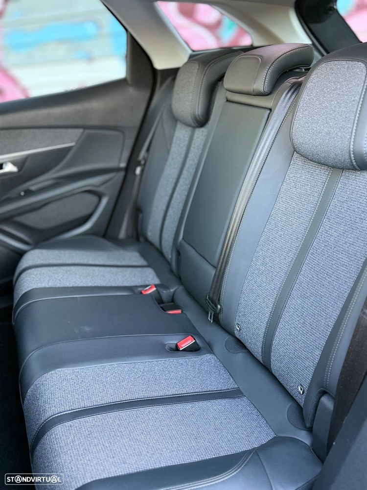 Peugeot 3008 1.2 PureTech Allure EAT8 - 7
