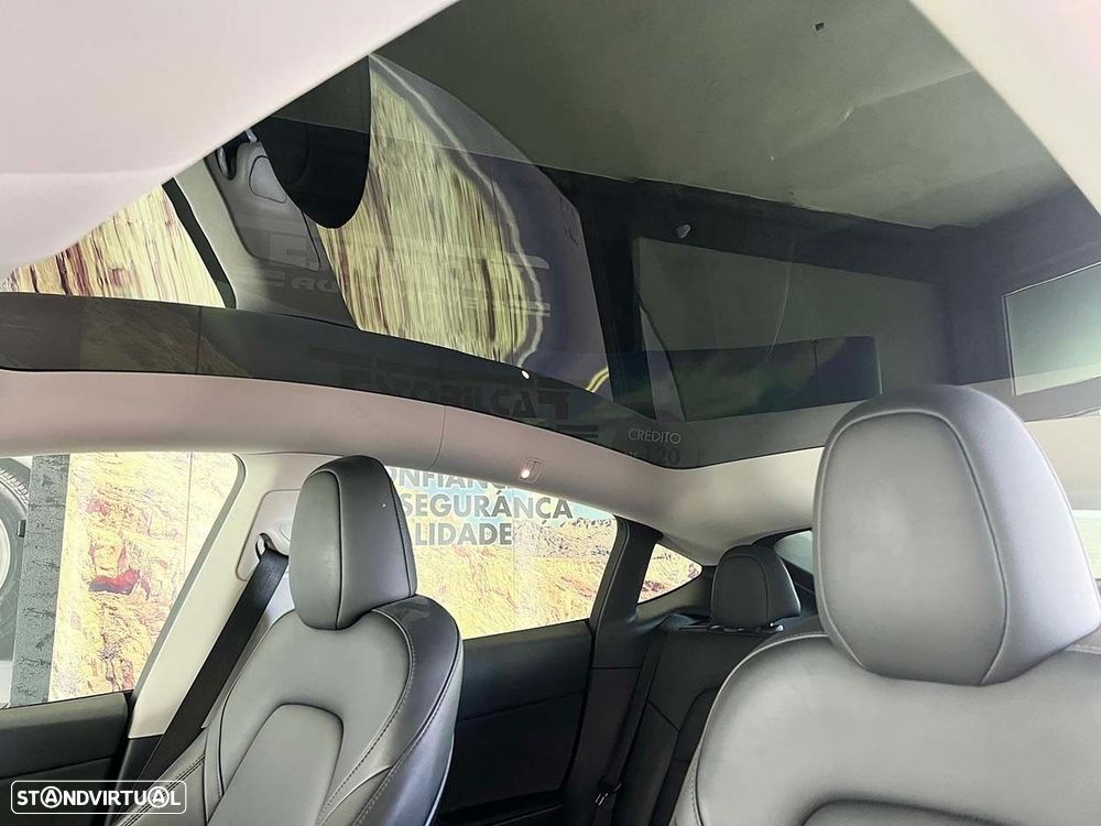 Tesla Model Y RWD - 18