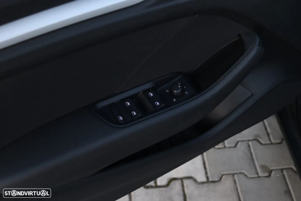 Audi A3 Sportback 1.6 TDI Advance S tronic - 28