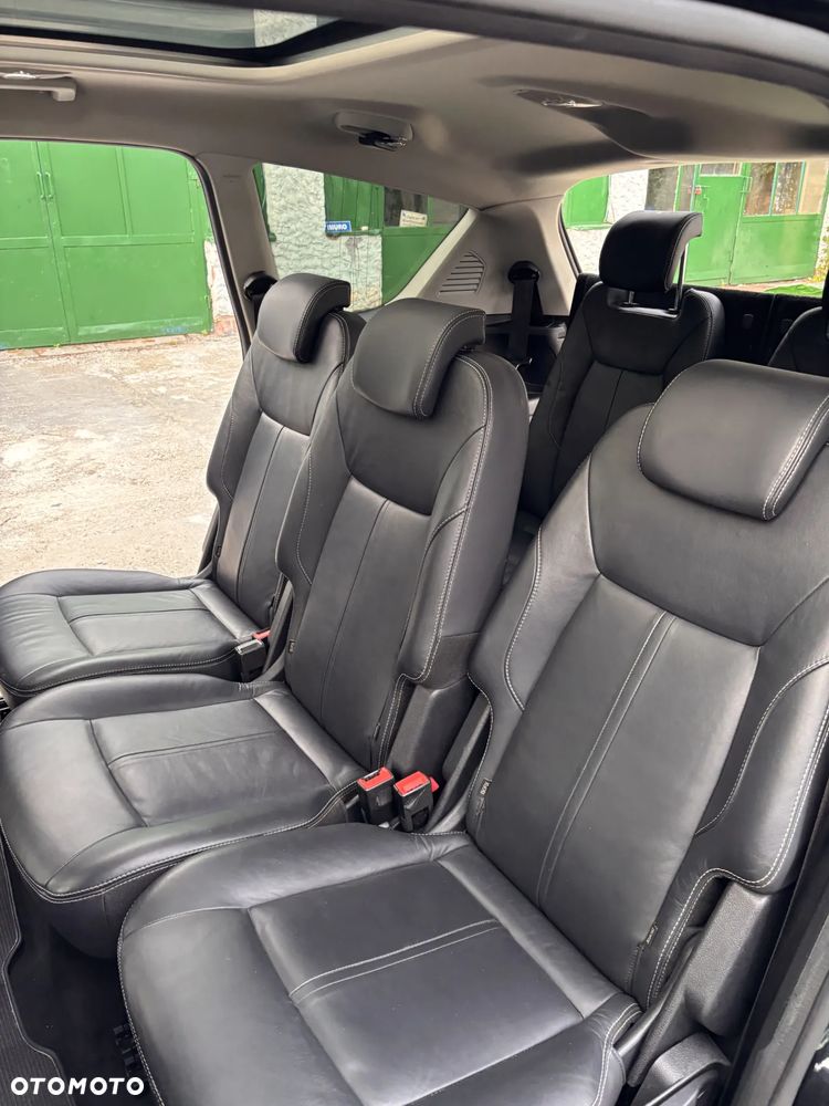 Ford S-Max - 11
