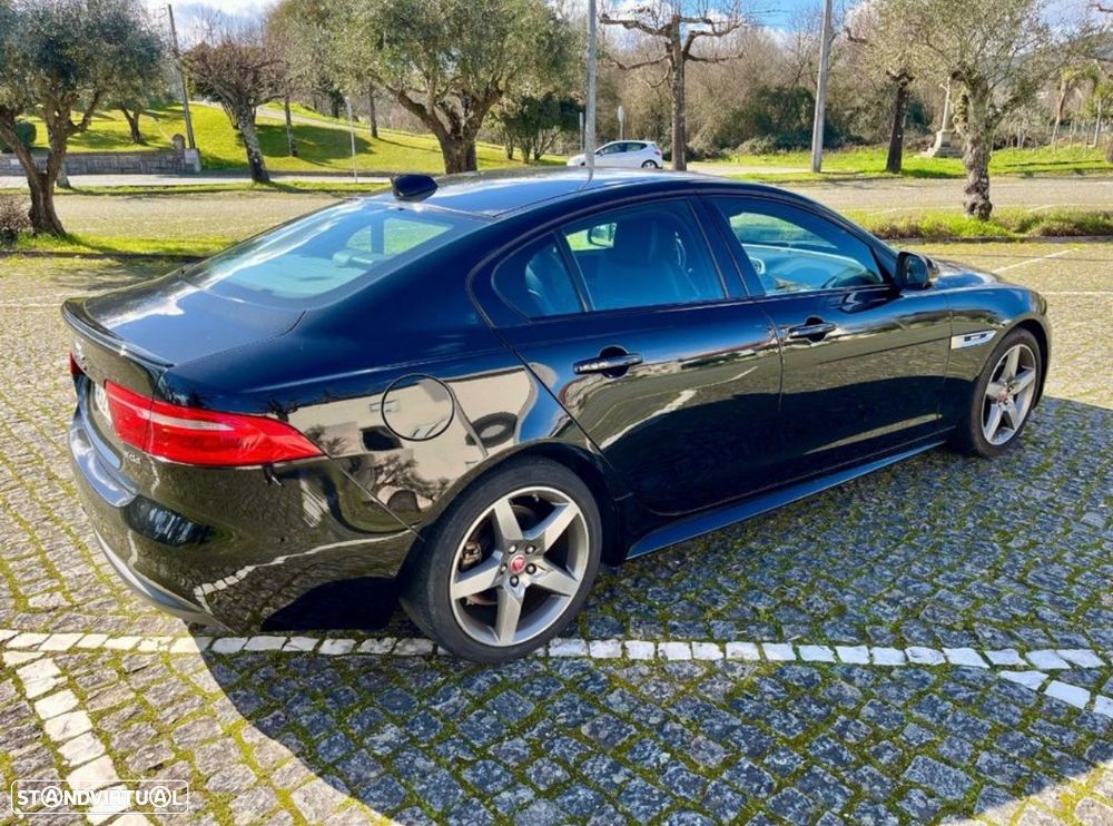 Jaguar XE 2.0 D Prestige Aut. - 2