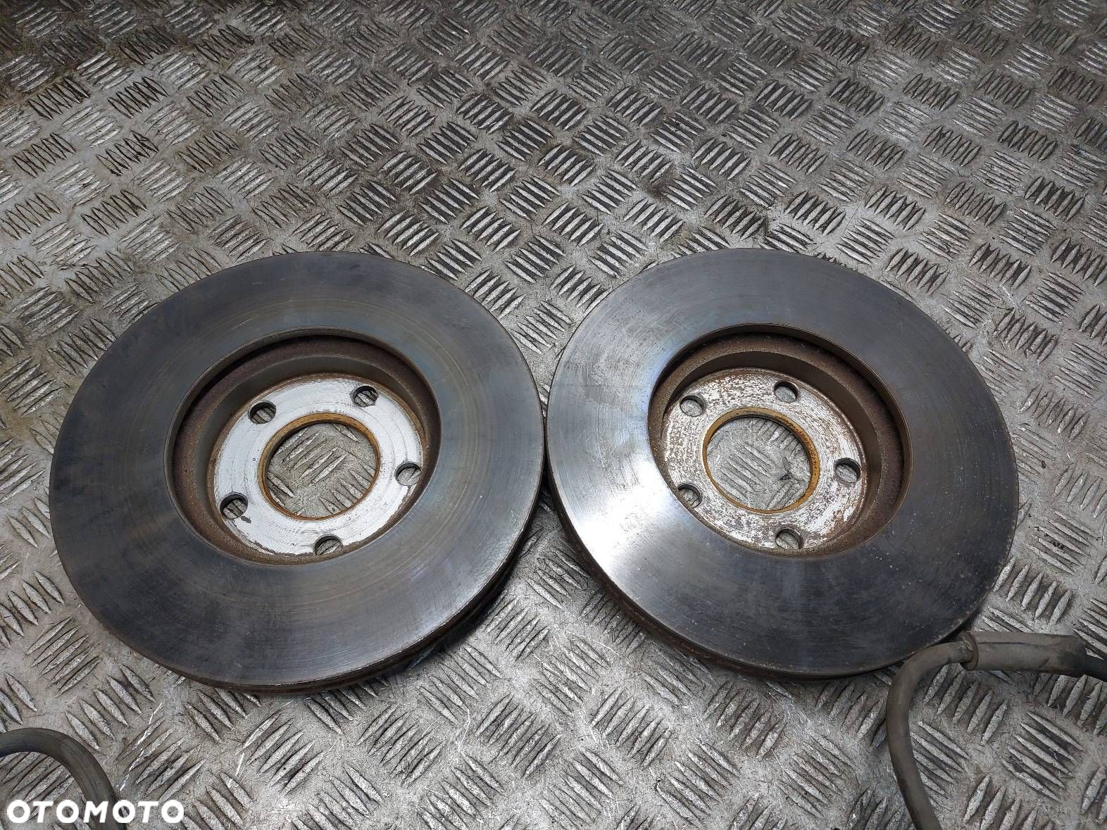 TARCZE HAMULCOWE PRZÓD + KLOCKI + ZACISKI VOLKSWAGEN PASSAT B5 1.9 TDI - 5