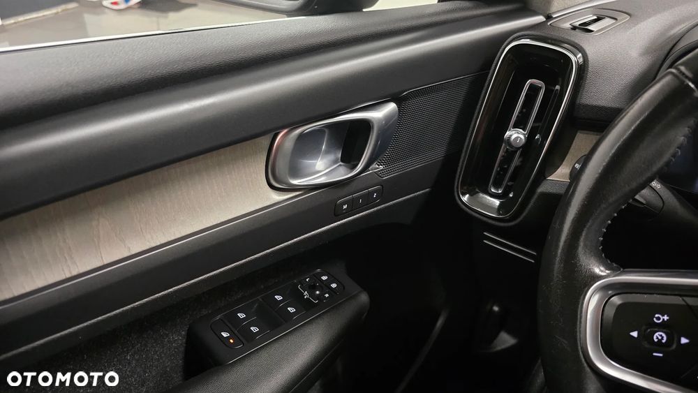 Volvo XC 40 D4 AWD Inscription - 19