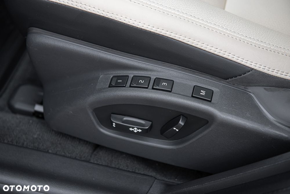 Volvo V60 D3 Summum - 19