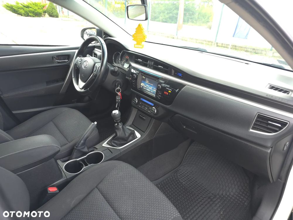 Toyota Corolla 1.6 Premium - 13