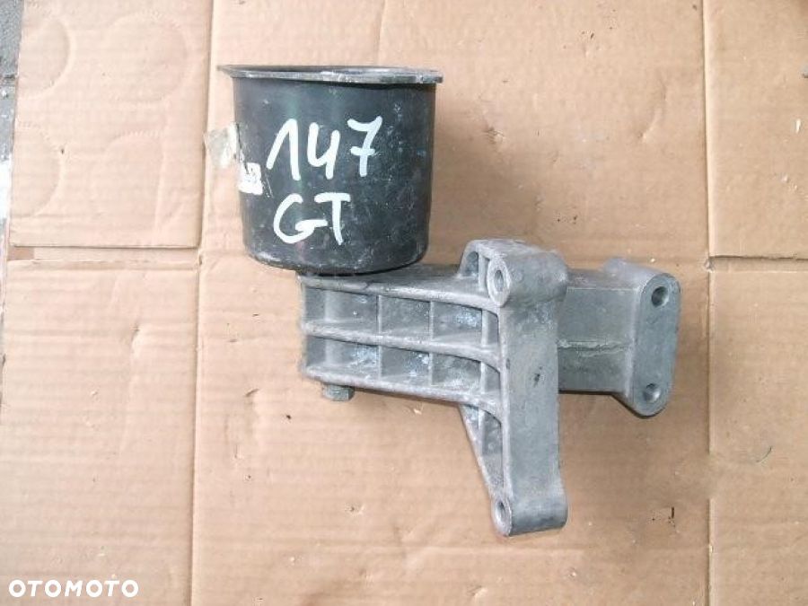 ALFA ROMEO GT 147 poduszka łapa uchwyt mocowanie