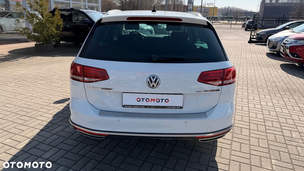 Volkswagen Passat Alltrack 2.0 TDI SCR 4Motion DSG - 11