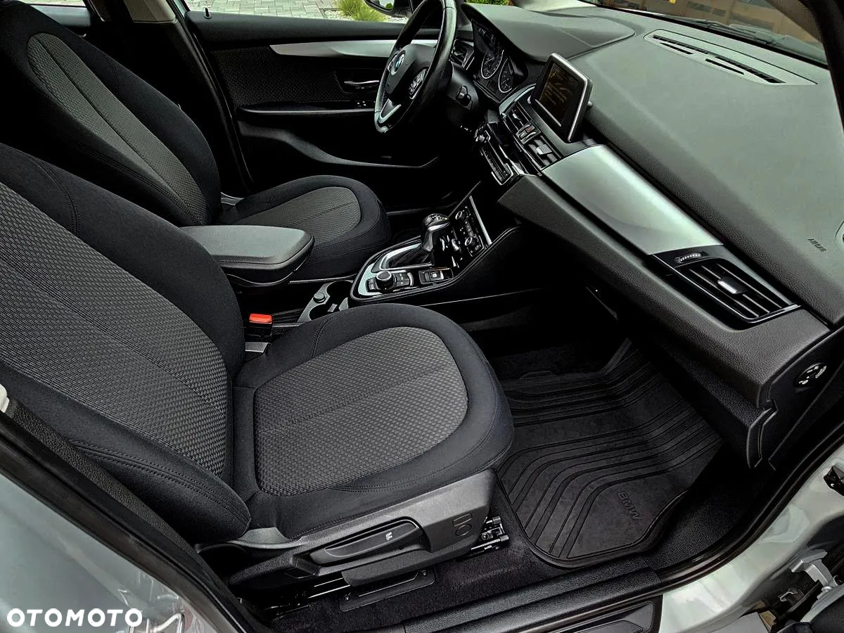 BMW Seria 2 218d xDrive - 29