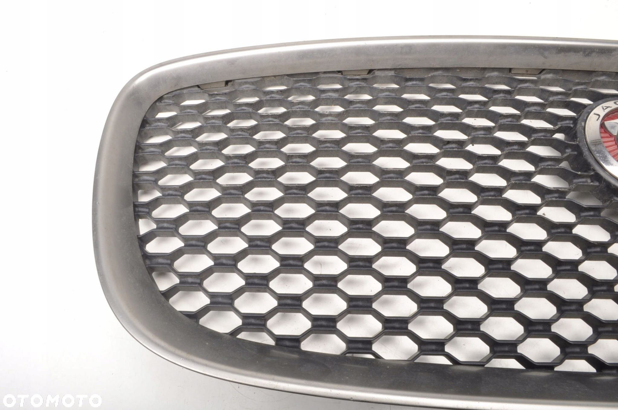 JAGUAR XF II ATRAPA GRILL GX63-018K28-A - 9