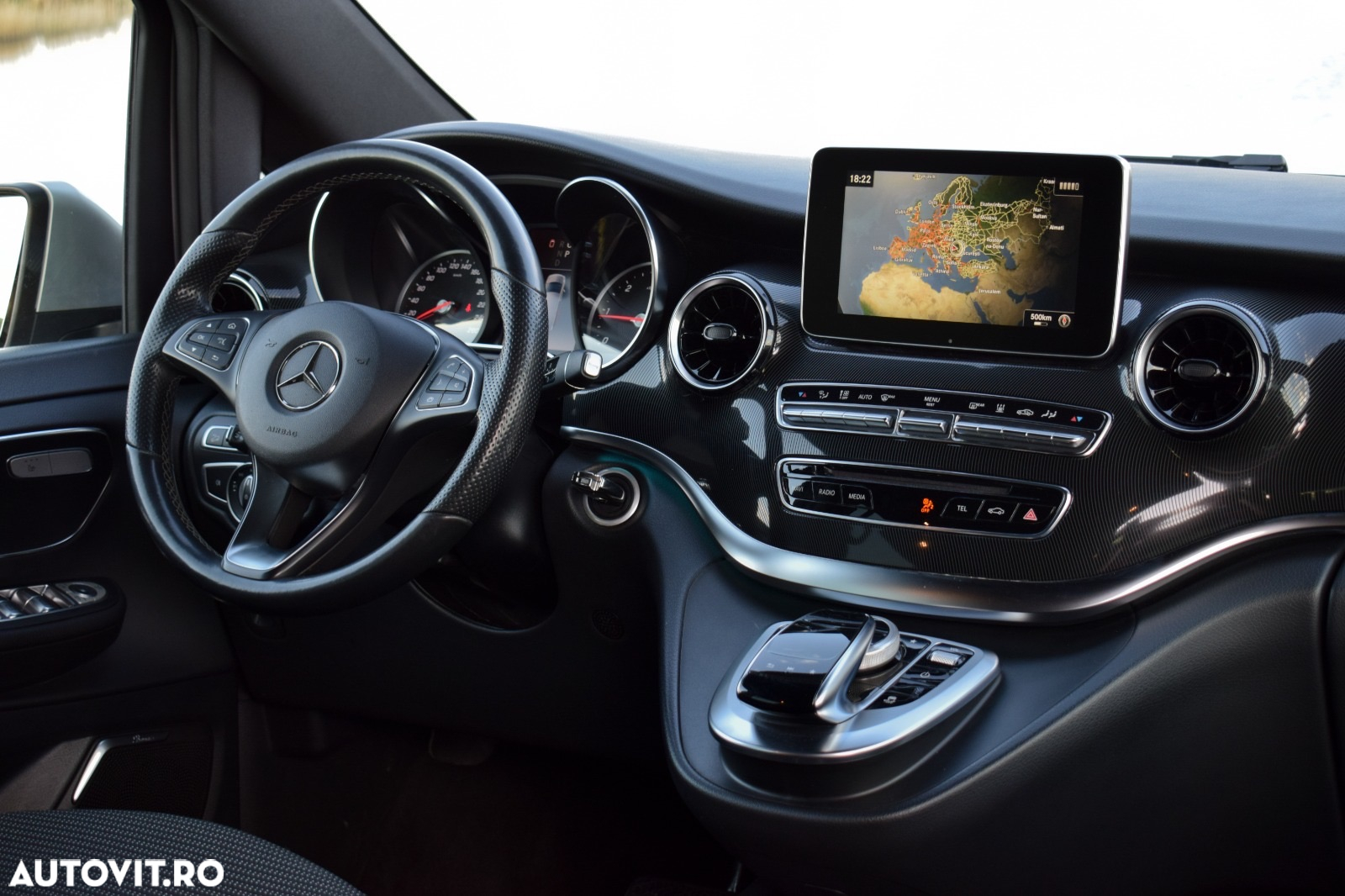 Mercedes-Benz V 300 d kompakt 4Matic 9G-TRONIC - 9