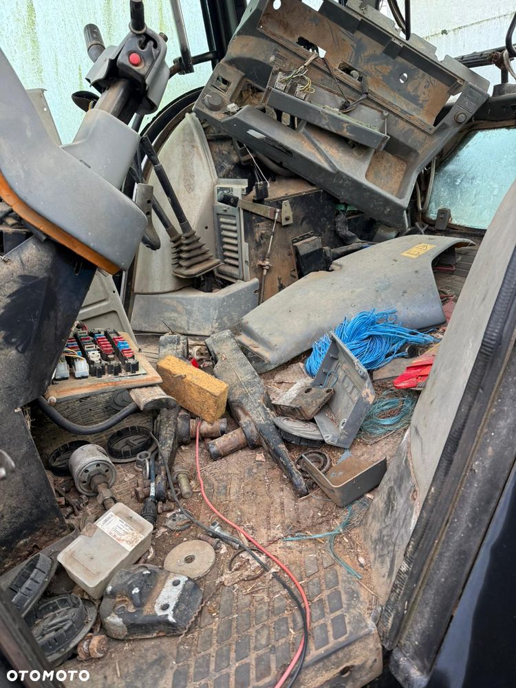 Valtra 8150/8350/8450/8550 na części - 5