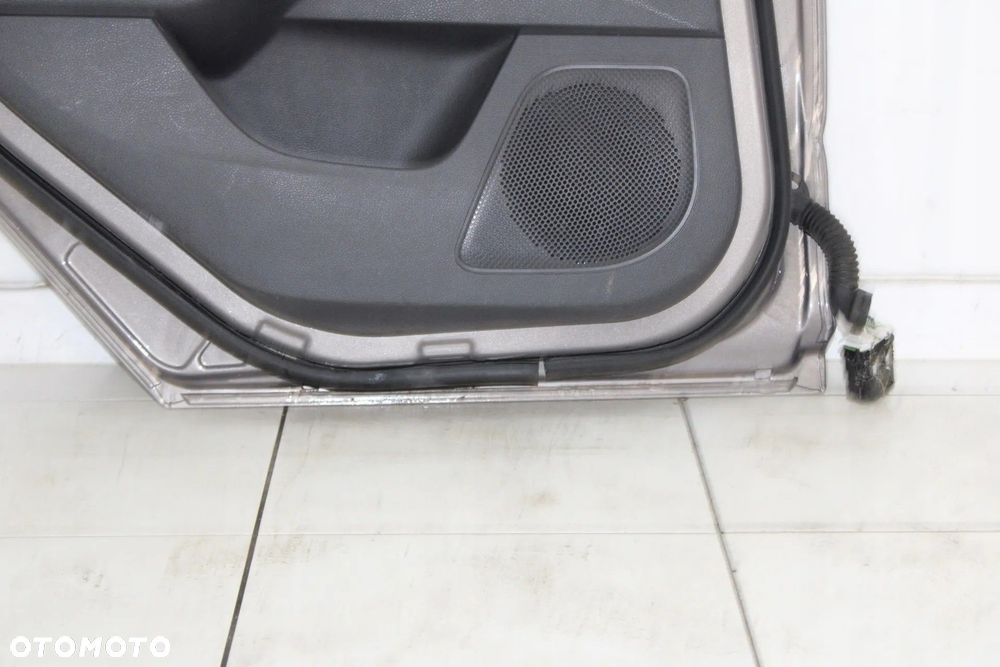 FORD FOCUS MK3 KOMBI 2010R- DRZWI LEWE LEWY TYŁ TYLNE VB - KOD LAKIERU - 7
