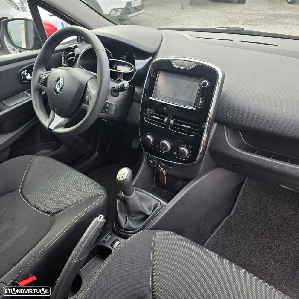 Renault Clio Sport Tourer 0.9 TCE Dynamique S - 23