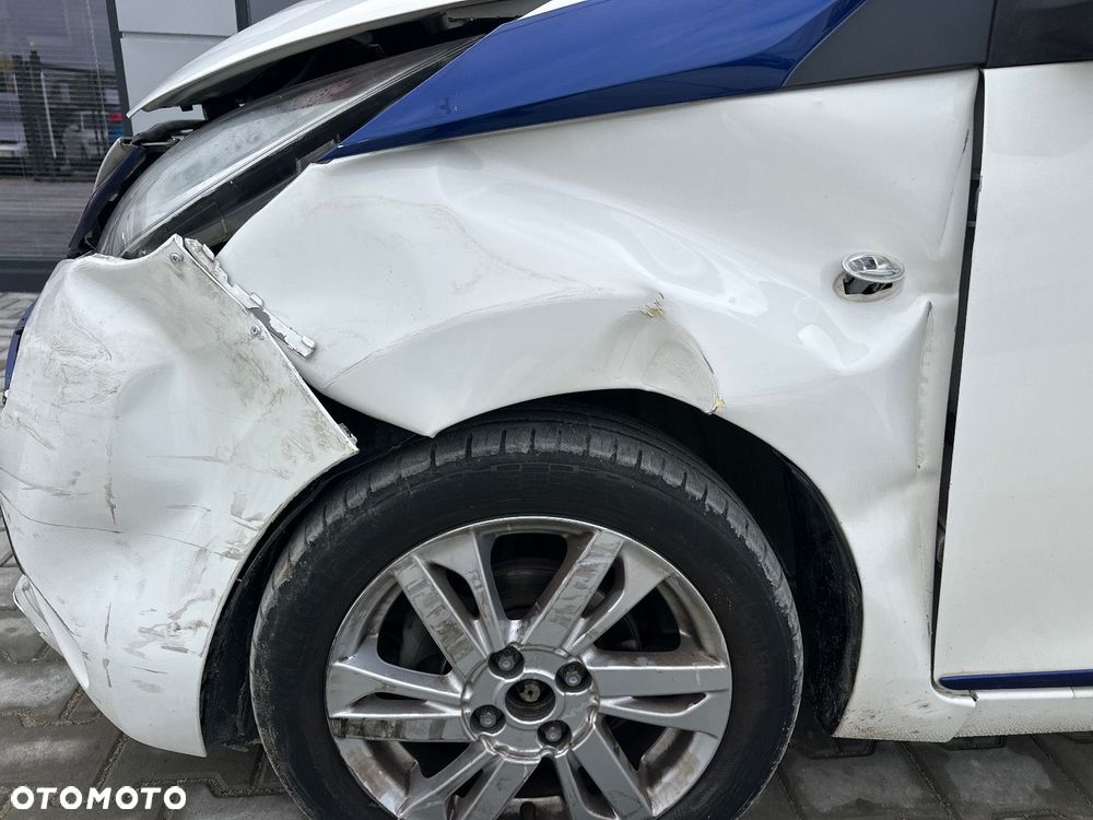 Toyota Aygo x-play - 25