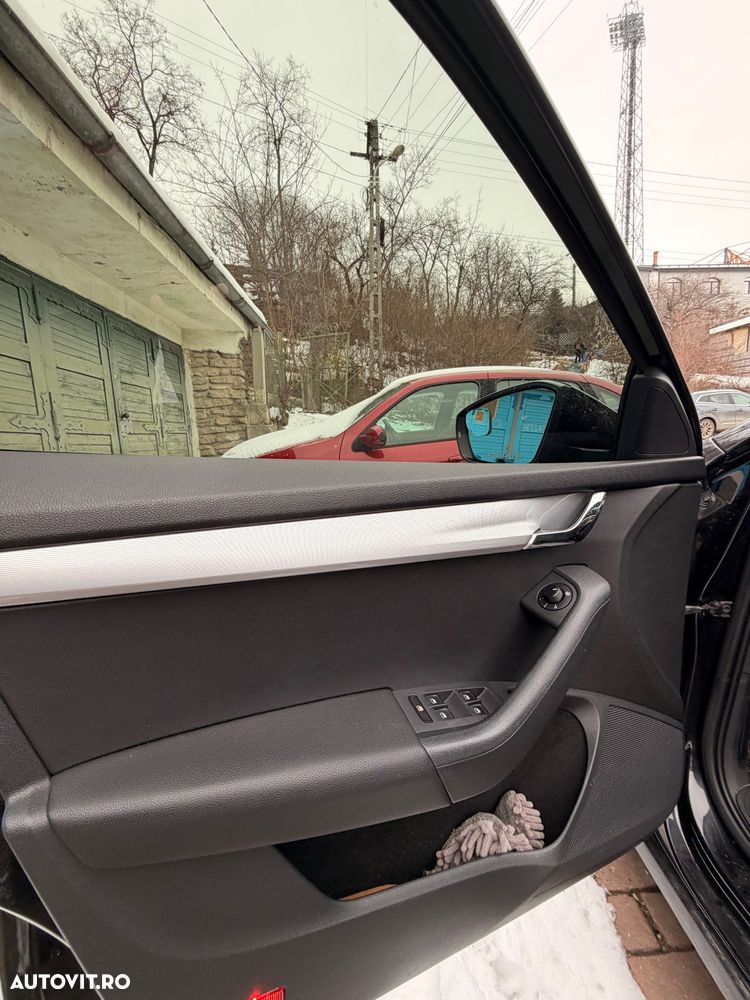 Skoda Octavia 2.0 TDI ELEGANCE DSG - 10