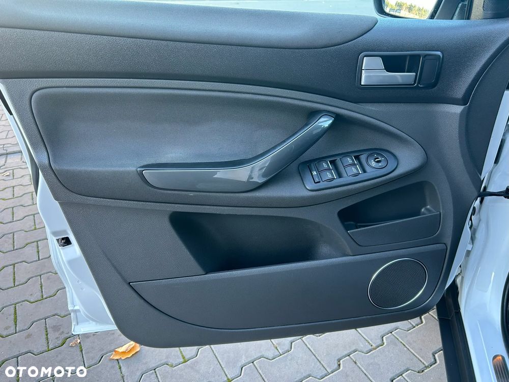 Ford Kuga 2.0 TDCi 4x4 Titanium - 24