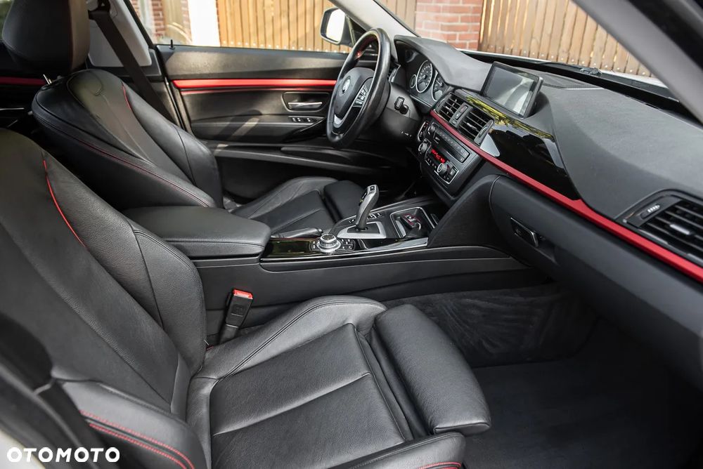 BMW 3GT 328i Sport-Aut Sport Line - 28