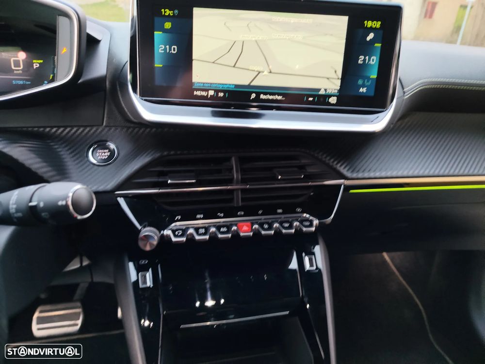 Peugeot e-208 GT - 15