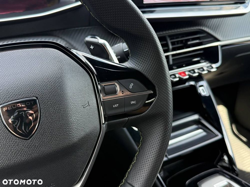 Peugeot 208 - 25