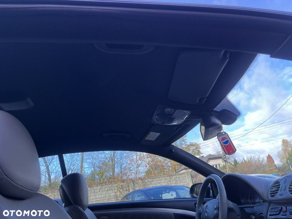 Mercedes-Benz CLK - 27