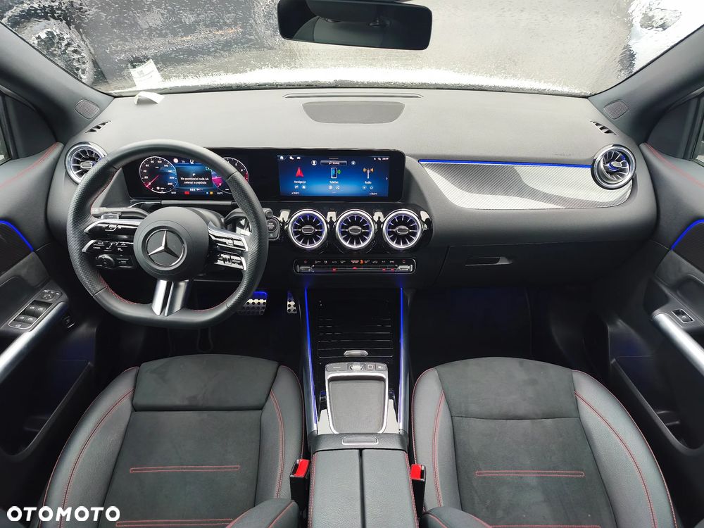 Mercedes-Benz GLA 200 AMG Line - 4