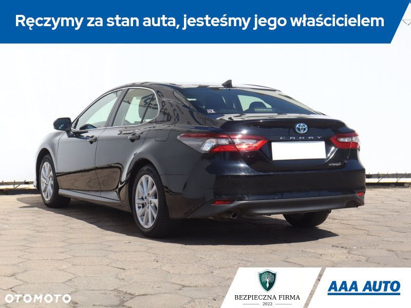 Toyota Camry - 6