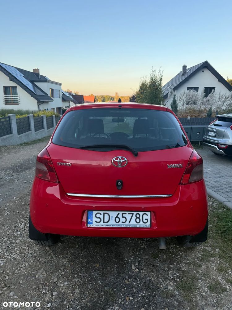 Toyota Yaris 1.3 Terra - 4