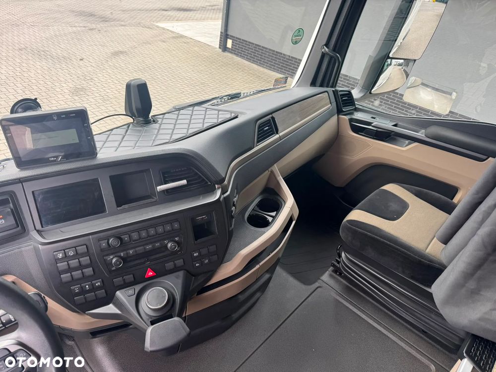 MAN TGX - 8