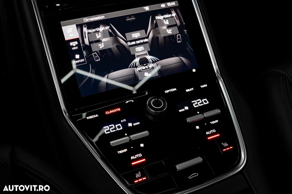 Porsche Panamera 4 E-Hybrid - 18