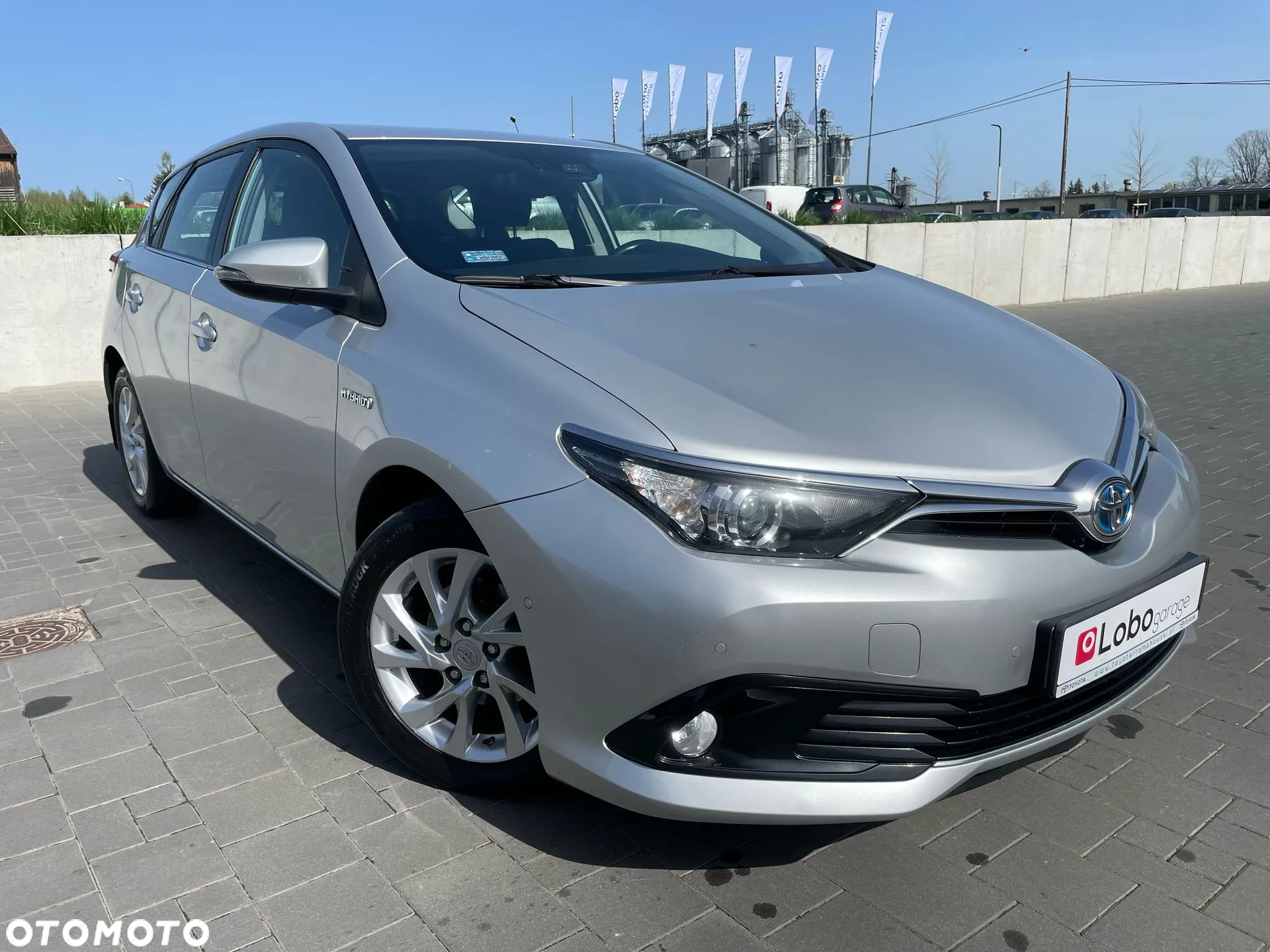 Toyota Auris Hybrid 135 Premium - 2