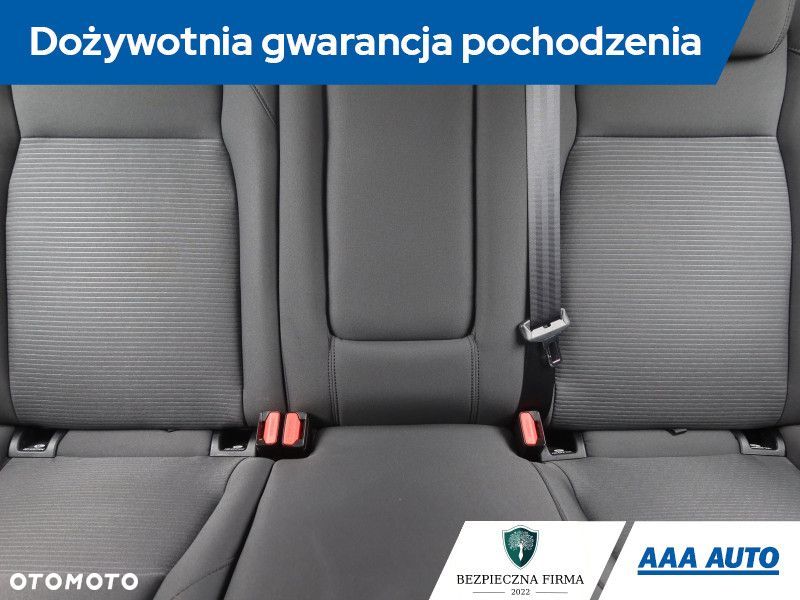 Land Rover Discovery Sport - 11